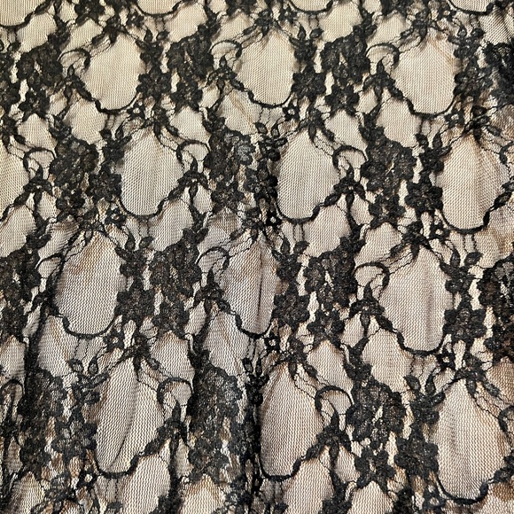 Black Lace Long Sleeved Top - Picture 5 of 7